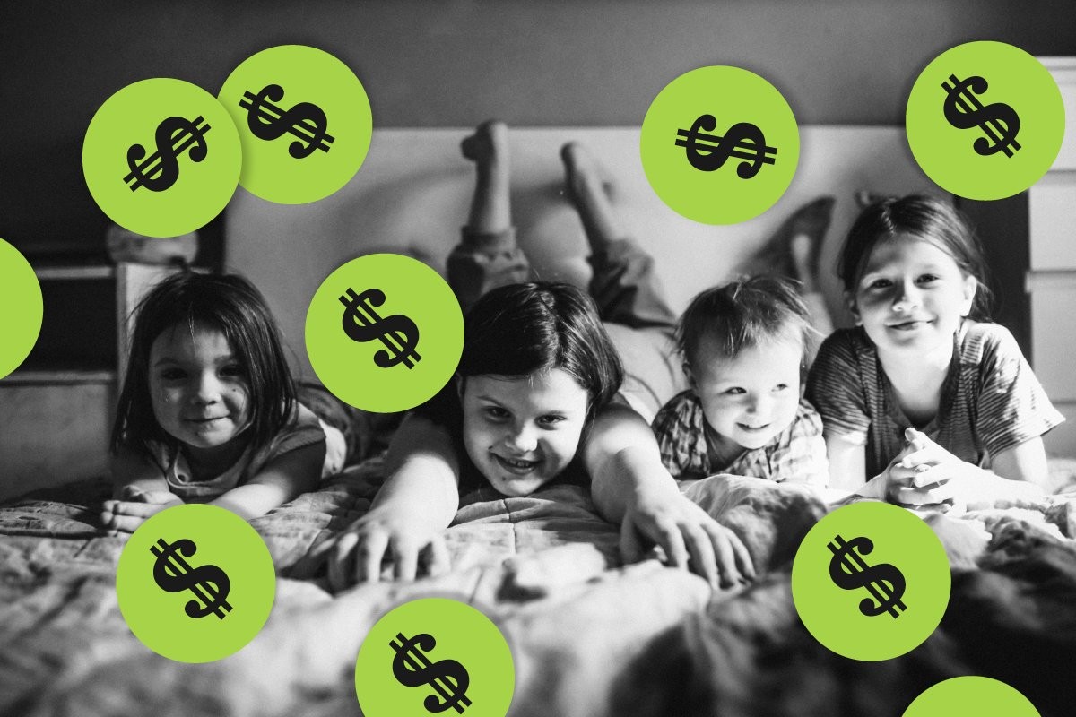 Мама четверых детей выиграла миллион долларов в лотерею для привитых от коронавируса - слайд 