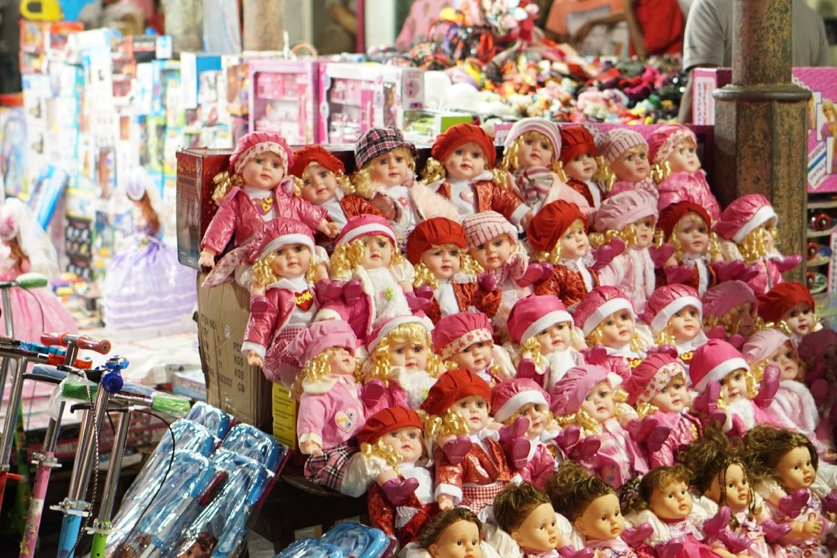 В Красноярском крае двое мужчин украли 16 кукол - слайд 