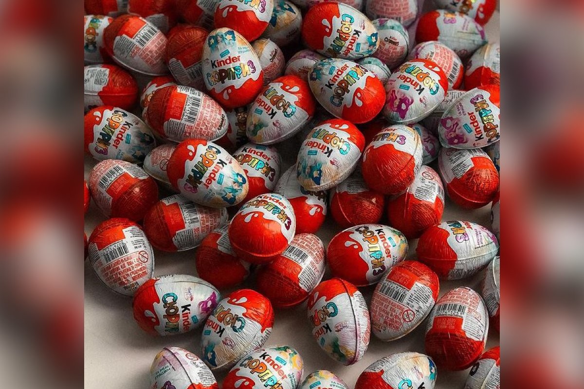 Шоколадный яйца Kinder Surprise отозваны из европейских магазинов в связи со вспышкой сальмонеллеза - слайд 