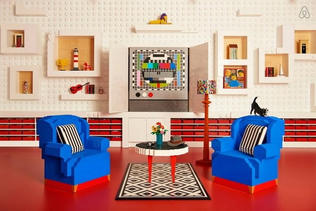 LEGO и AirBnB предлагают провести ночь в жилом доме LEGO  - слайд 