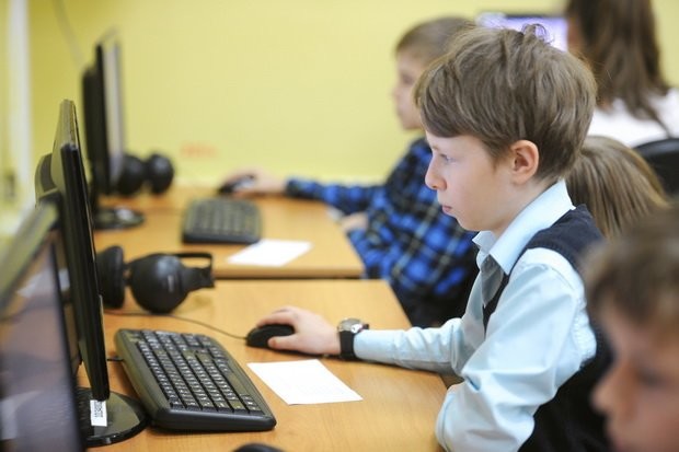 Десятки тысяч российских школьников проверили знания с помощью «Моих достижений» - слайд 