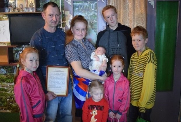 Россия Шишкиных: шестого ребенка в семье назвали в честь страны - слайд 