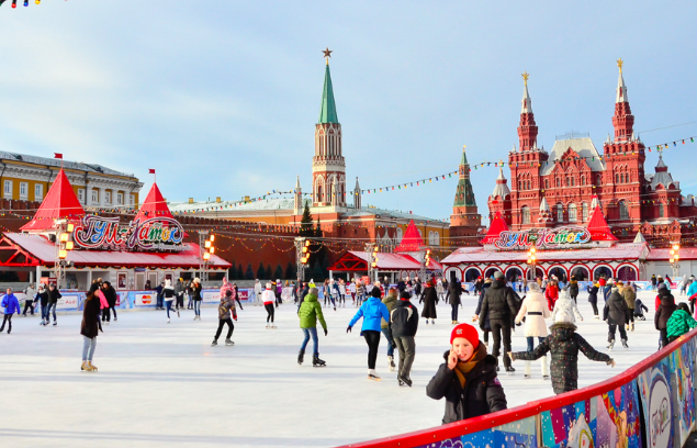 Каток и новогодняя ярмарка откроются на Красной площади - слайд 