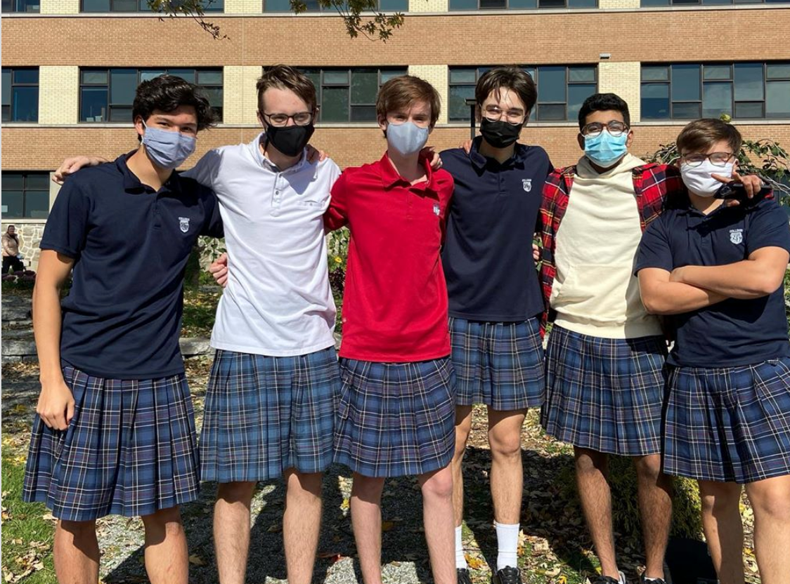 В Канаде мальчики пришли в школу в юбках в знак протеста против строгого дресс-кода и гендерных стереотипов - слайд 