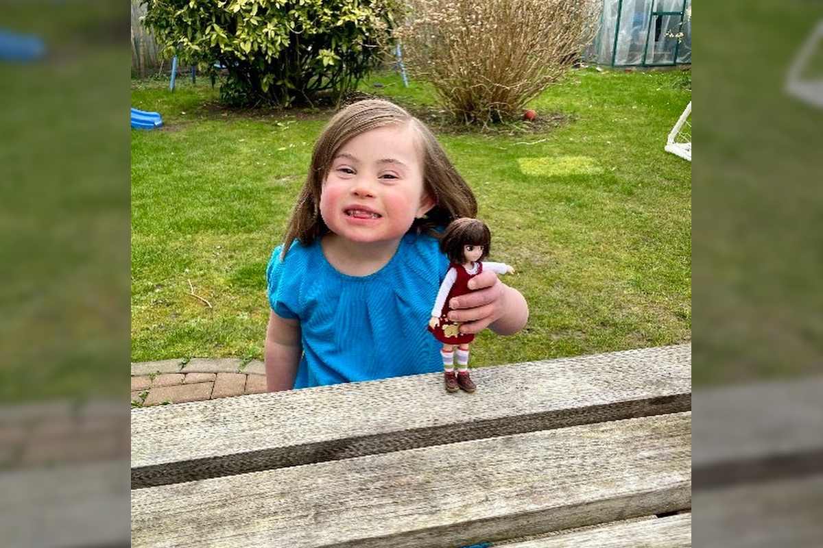 Создана кукла в честь шестилетней девочки с синдромом Дауна - слайд 