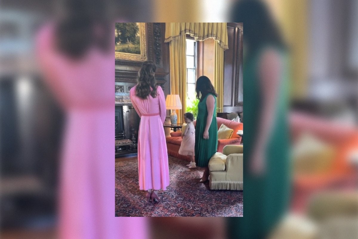Кейт Миддлтон сдержала обещание, которое дала девочке с лейкемией, и пришла к ней в ярко-розовом платье - слайд 