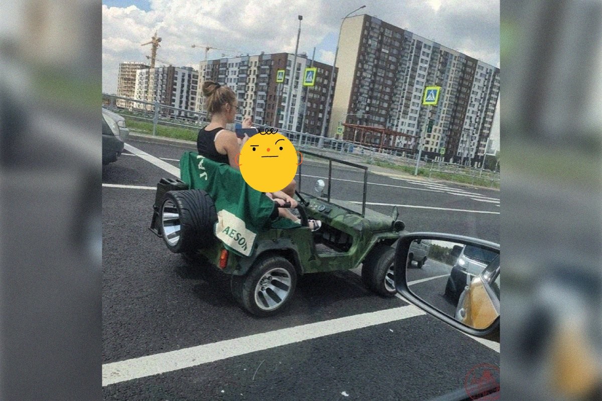 Женщина с ребенком в детском электромобиле проехалась по дорогам Новой Москвы - слайд 