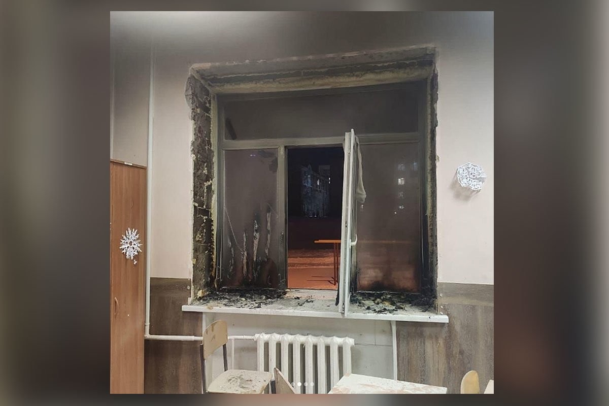 Школьники подожгли снеговика ради ТикТока и устроили пожар - слайд 