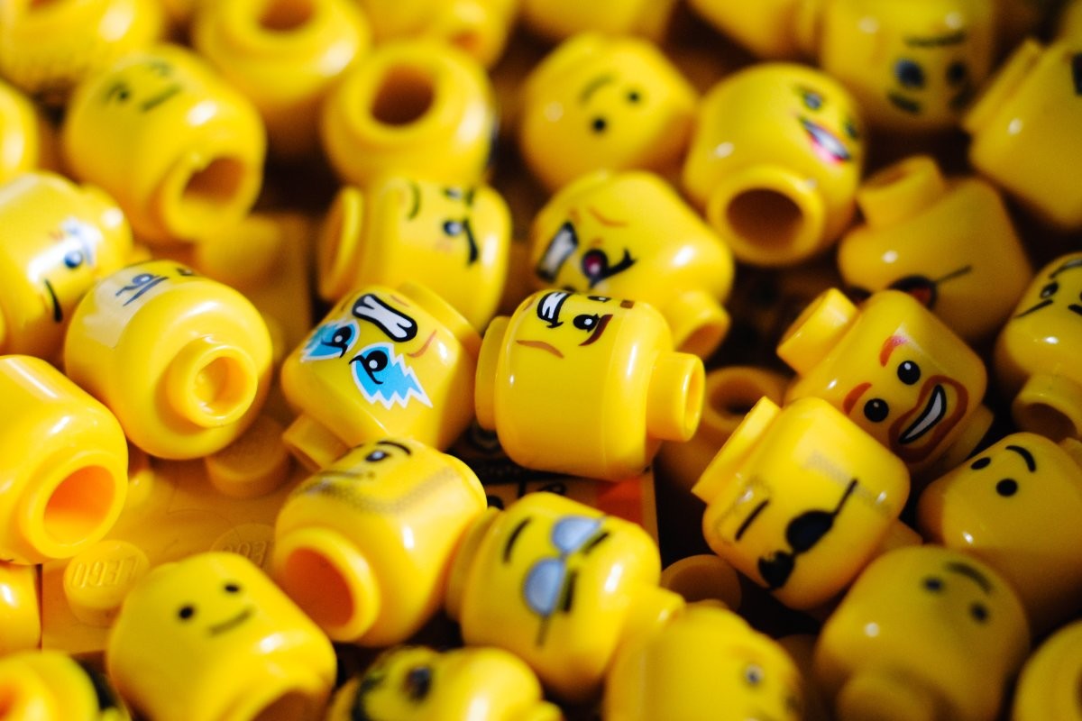 Lego приостанавливает поставки своих товаров в российские магазины - слайд 