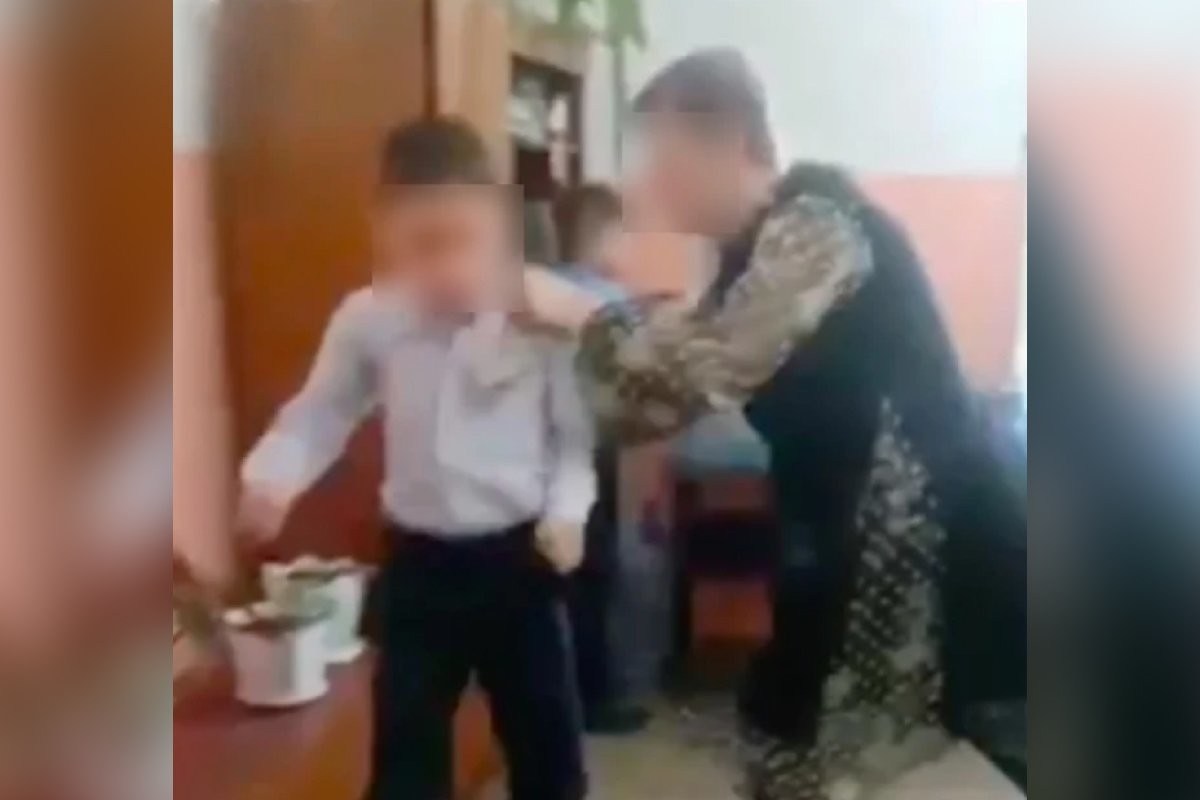 В Хабаровском крае учительница три раза ударила школьника по голове - слайд 