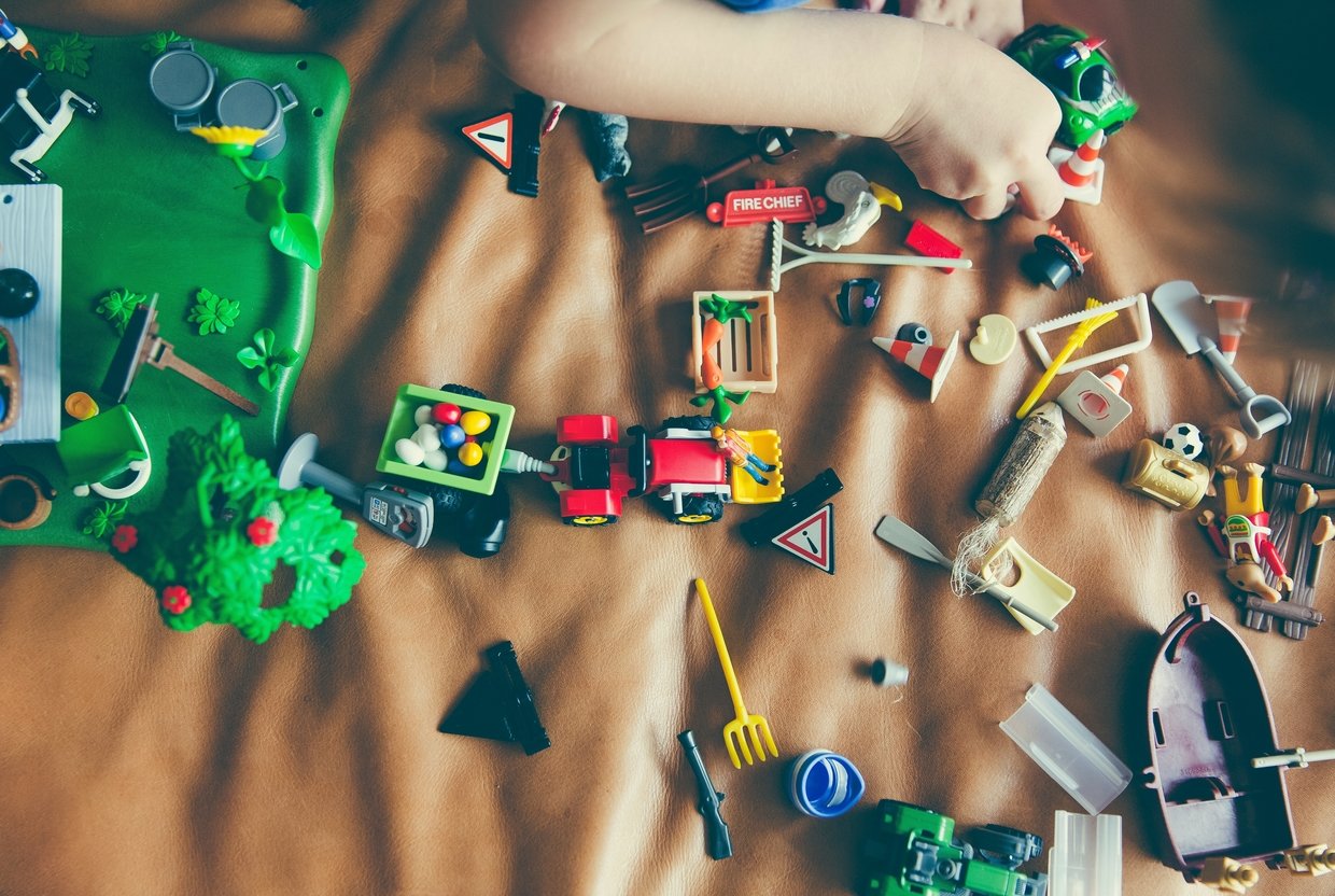 Как научить ребенка убирать игрушки: 7 вариантов избавления от главной родительской боли - слайд 