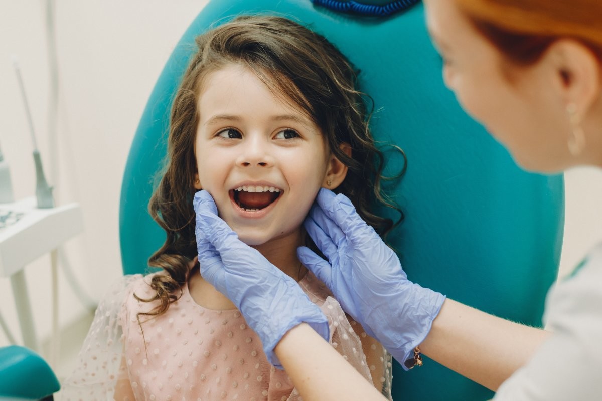 Что можно сделать, чтобы дети не боялись ходить к зубному врачу - слайд 